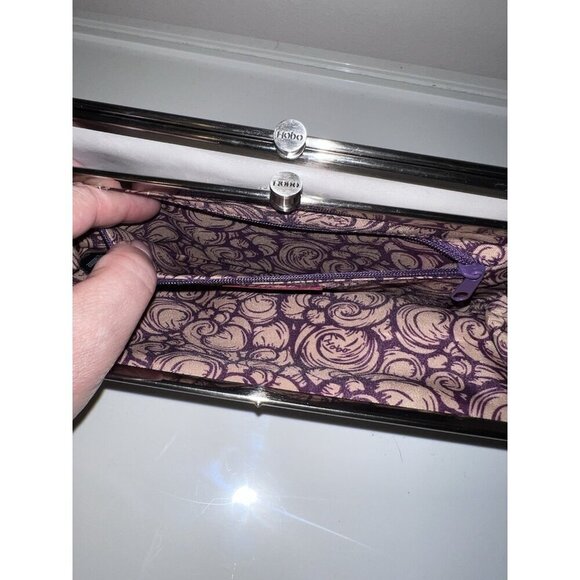 HOBO International Lauren Clutch Wallet Light Gray Leather KissLock Double Frame - Picture 16 of 16